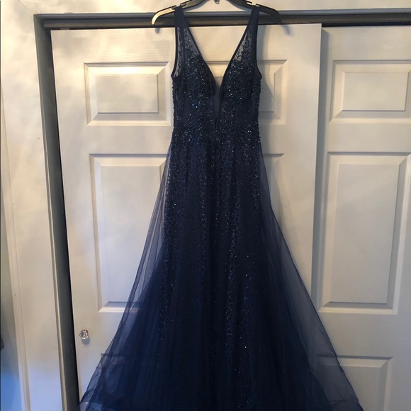 Gorgeous beaded prom gown! - Picture 2 of 7